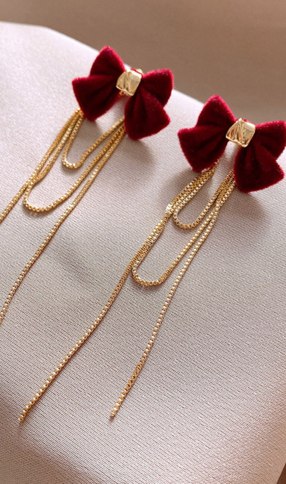Dee Bow Earrings