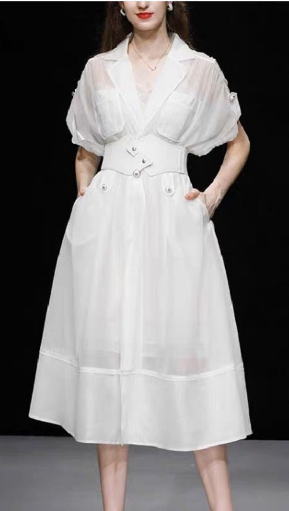 MIDIKLEID MIT GAUZE-BUND 