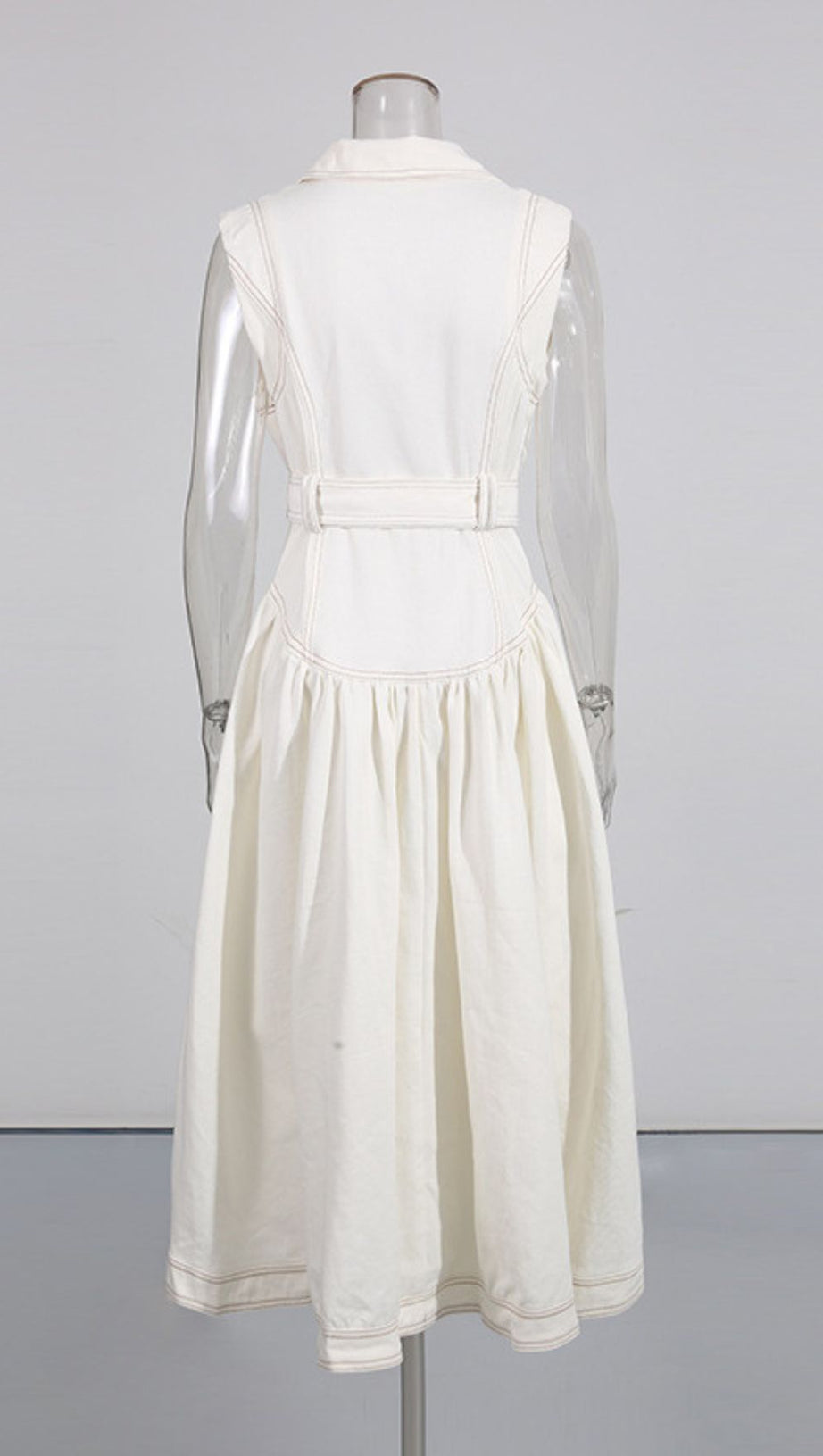 IONE SLEEVELESS BUTTON-FRONT DENIM MIDI DRESS | CHIC & BELTED STYLE