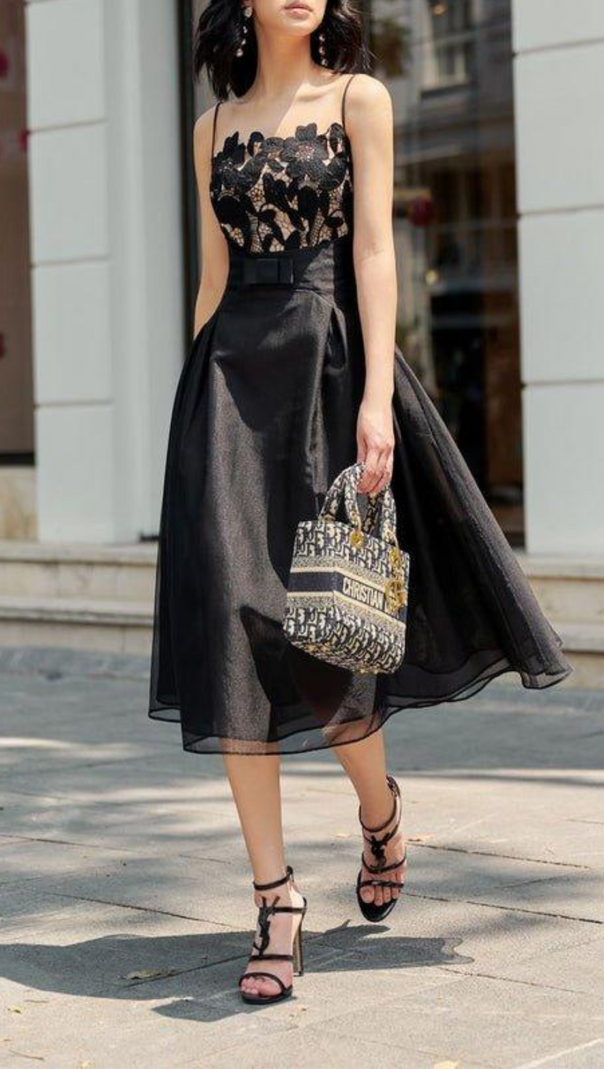 ABITO MIDI CON CAMICIA IN PIZZO NERO 