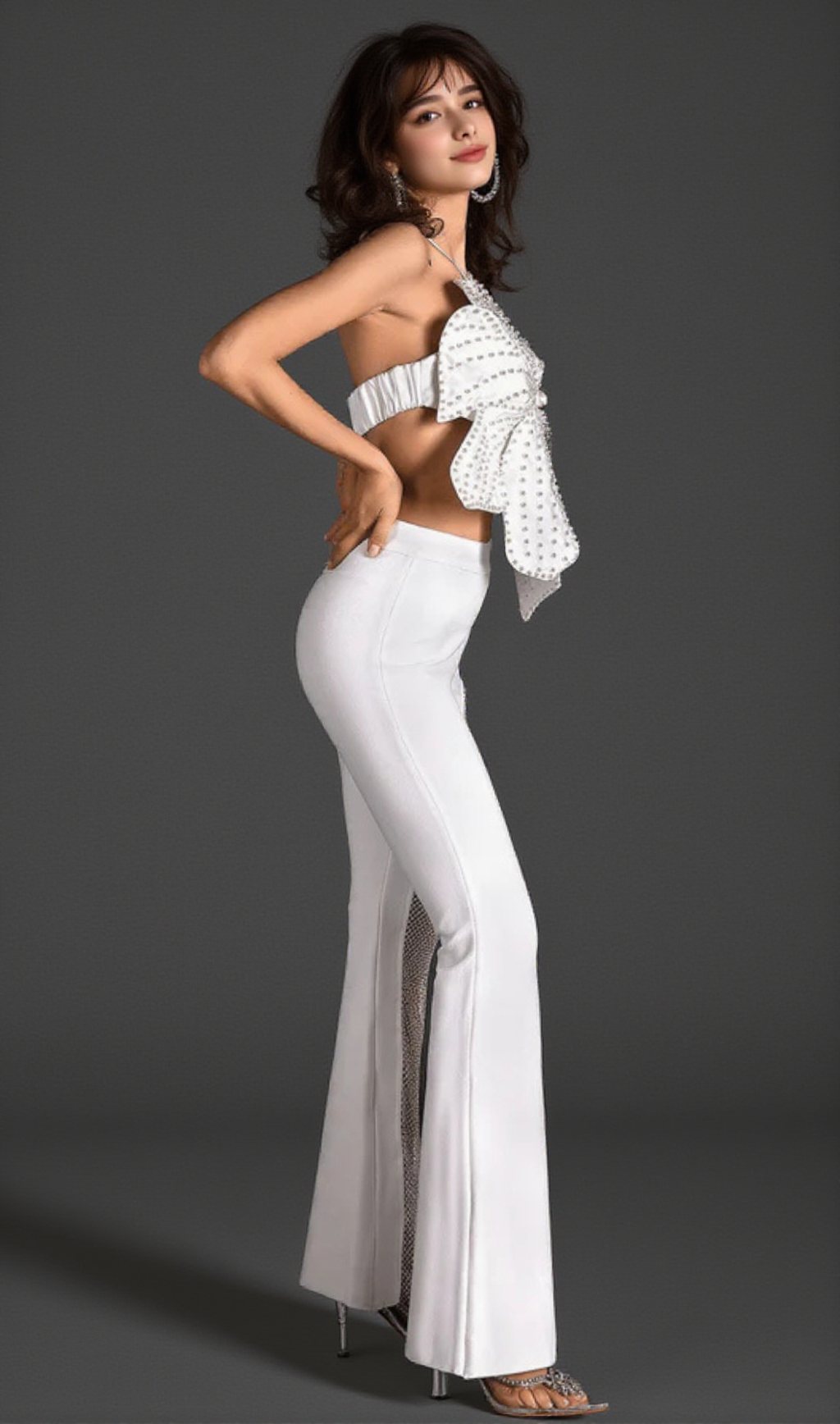 3D FLOWER PEARL EMBELLISHED TOP IN WHITE