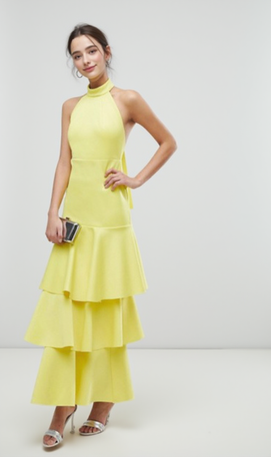 Samantha – Schulterfreies Midikleid im Lagendesign in Gelb
