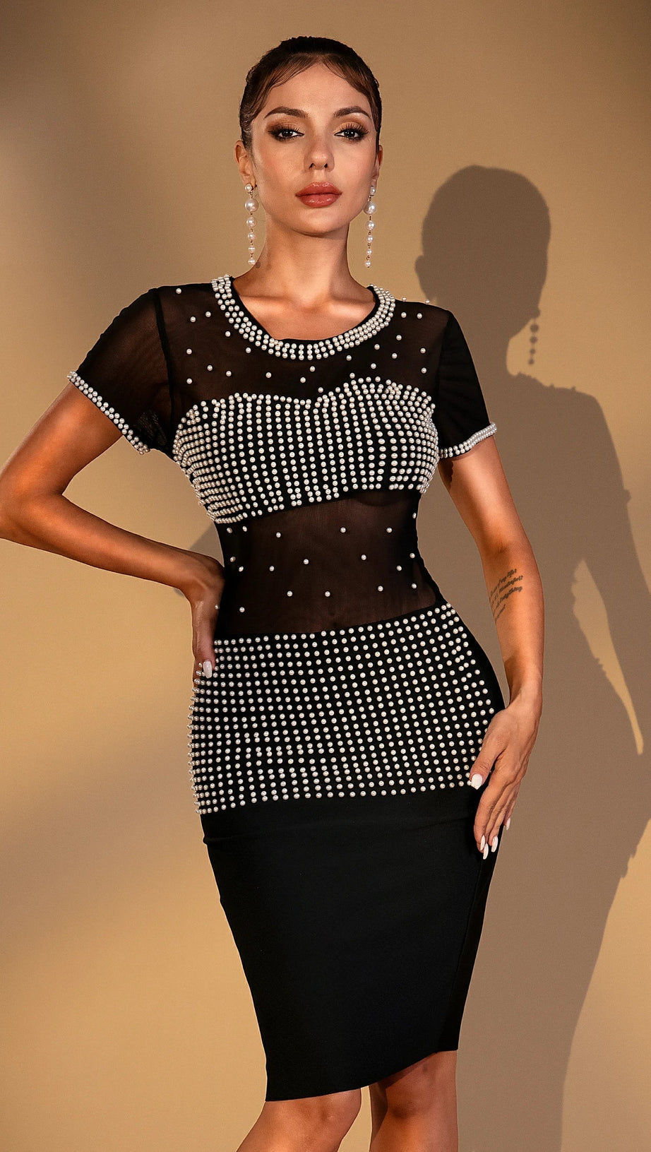 Ilana Perlen-Netzkleid in Schwarz