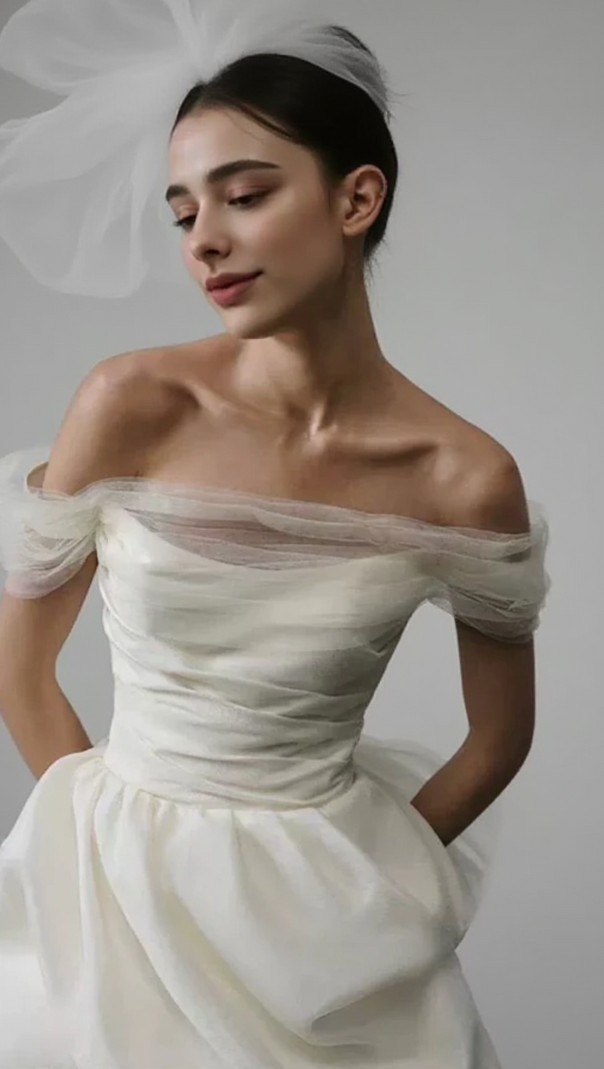 AIIZIE KEIRA STRAPLESS MINI DRESS IN WHITE - product image