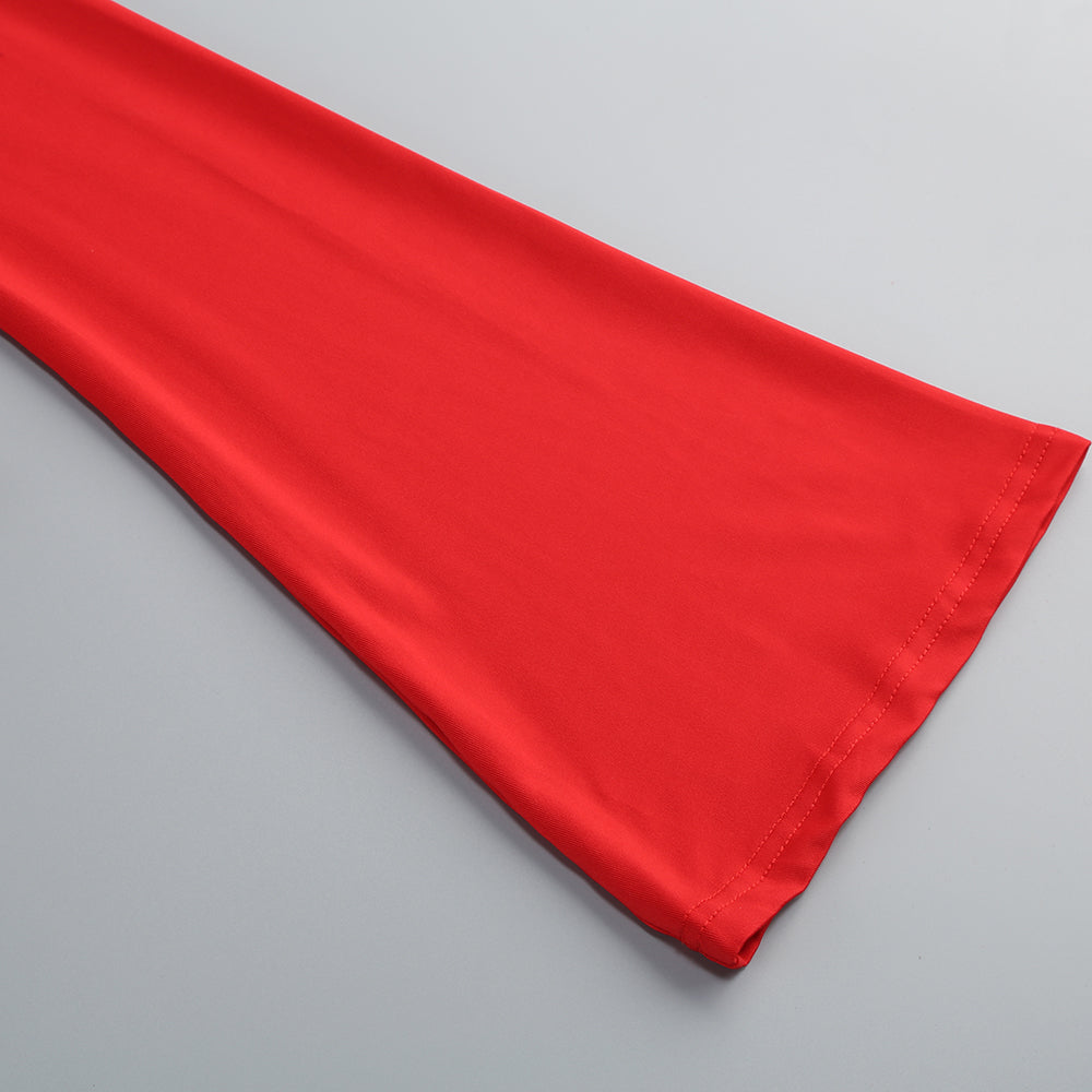 Roter Anzug mit schrägem Kragen und hoher Taille und schmalem, langem Rock 