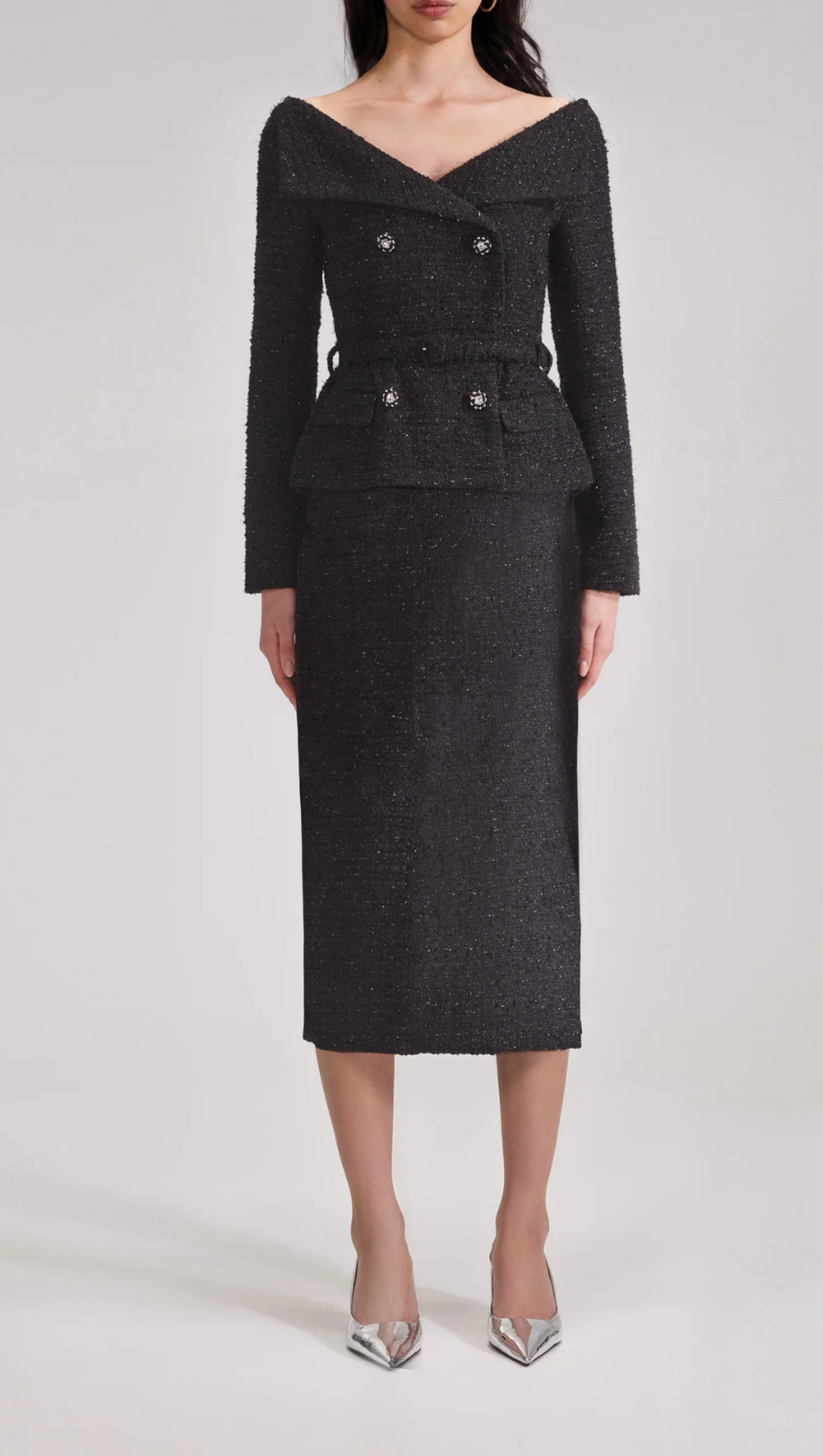 SCHWARZES OFF-SHOULDER-MIDIKLEID AUS BOUCLE 