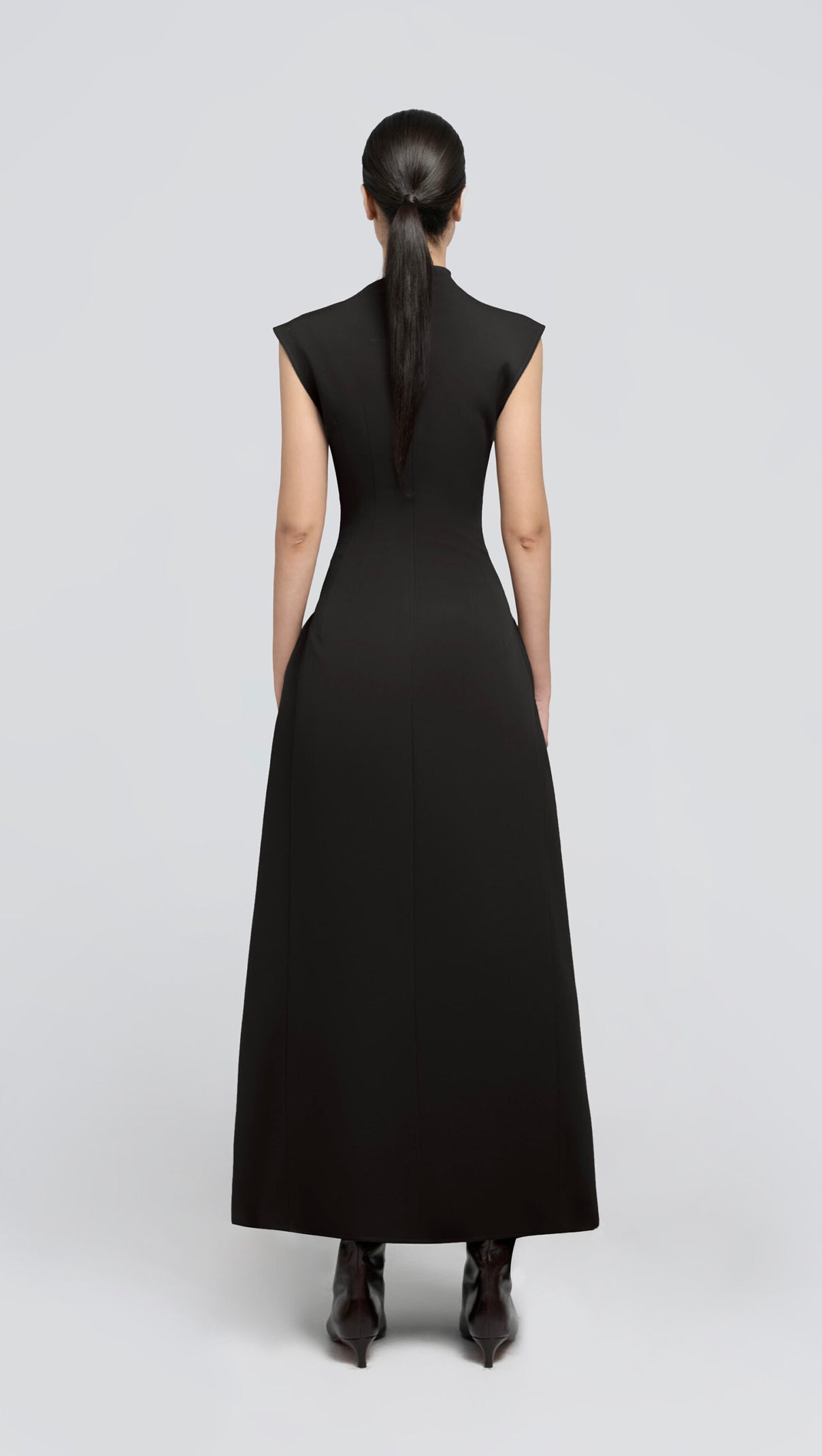 AIIZIE SKATER MAXI DRESS BLACK - product image