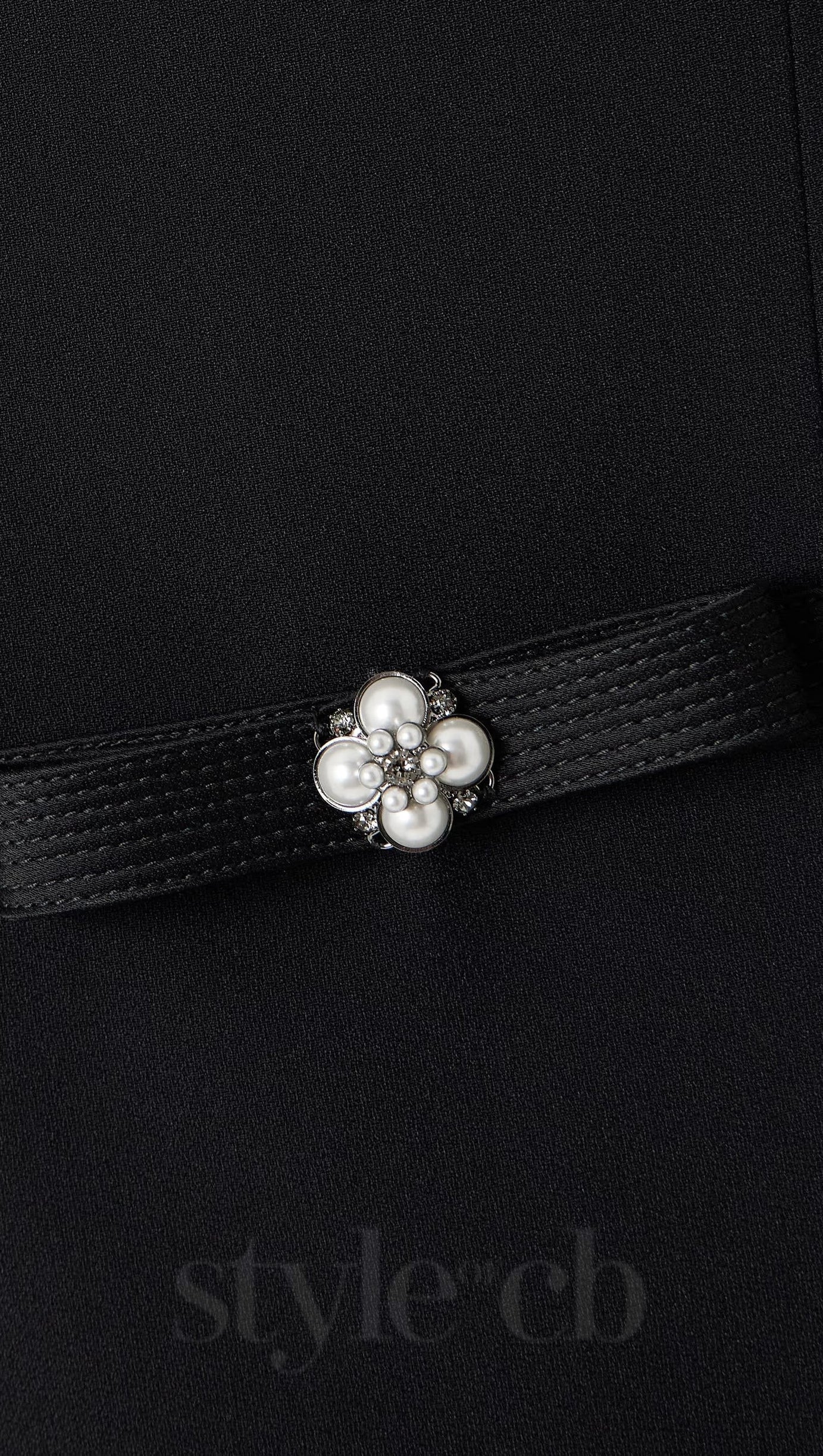 Verziertes trägerloses Cady-Minikleid in Schwarz