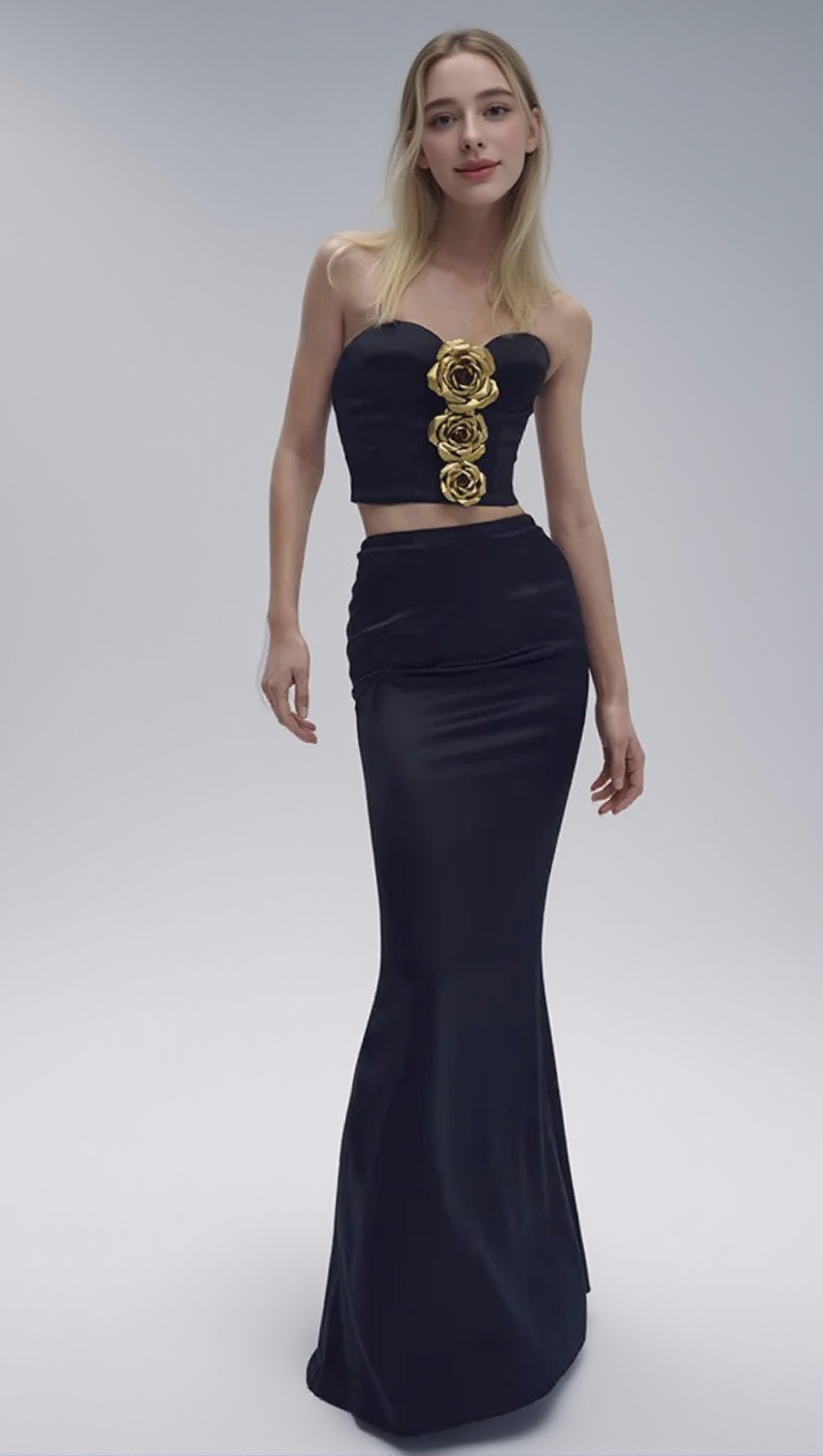 SET MIT 3D-BLUMENVERZIERUNG IN SCHWARZ