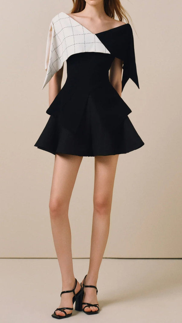 AIIZIE TWO-TONE TOP WIDE-LEG SHORTS TWO PIECE SET - product image