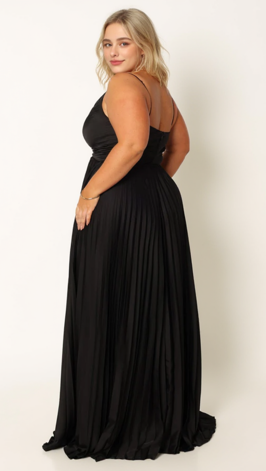 ABITO LUNGO PLISSETTATO NAIRA NERO