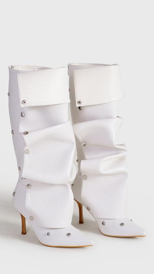 ISABELA APPLIZIERTE RAFFUNG KNIEHOHE STIEFEL – WEISS