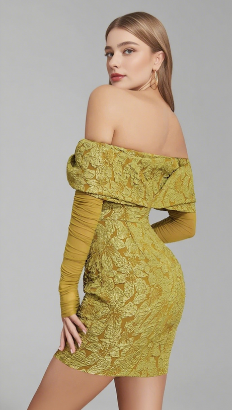 Schulterfreies, gerüschtes Minikleid aus geblümtem Jacquard in Grün