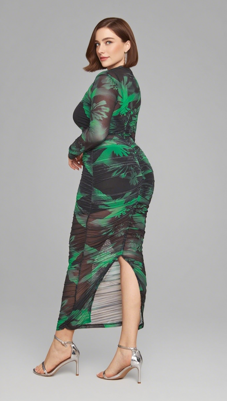 Geblümtes, hochgeschlossenes, gerüschtes Midikleid aus Netzstoff in Grün 