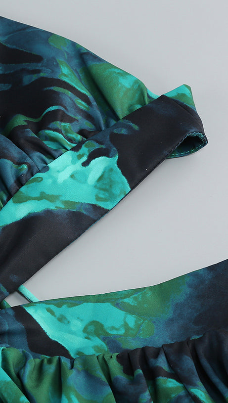 ABITO CON APERTURA SUL PETTO E ABITO MIDI VERDE