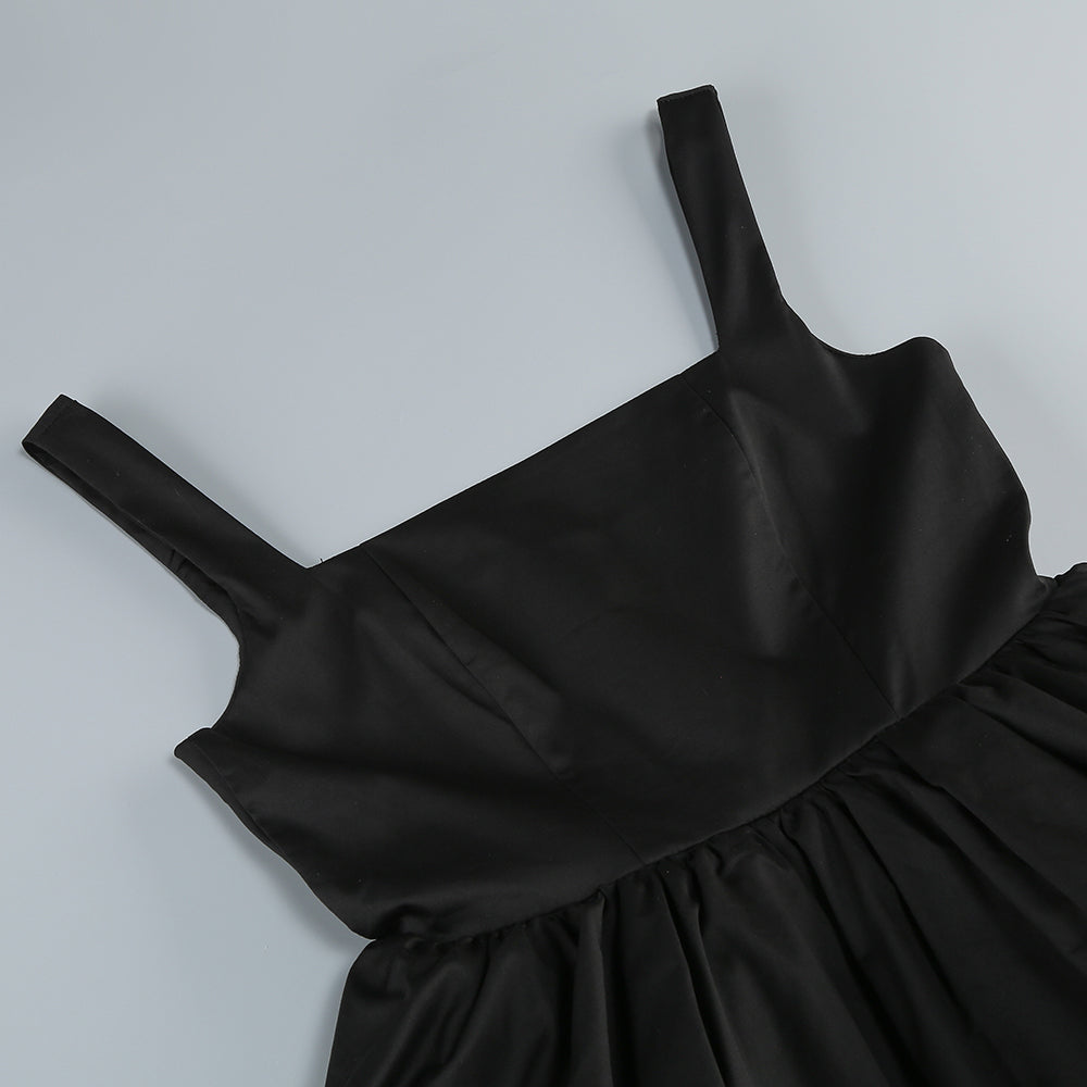 Schwarzes Minikleid mit Puffrock 