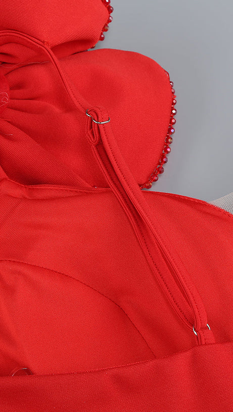 OFF-SHOULDER FLOWER MAXI DRESS IN RED