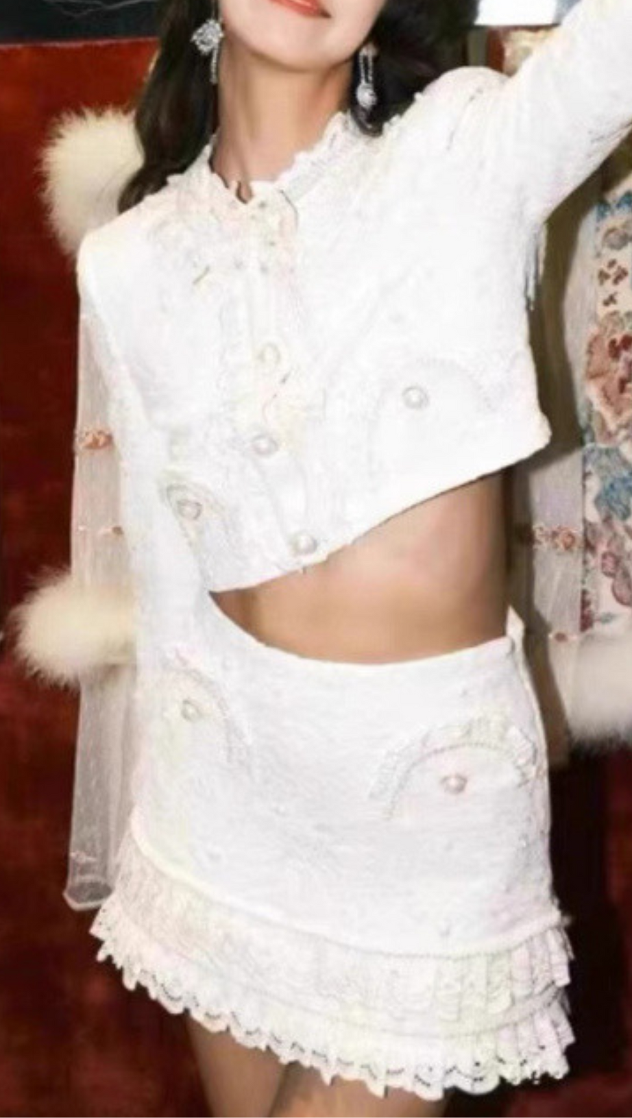 WHITE LACE TOP SKIRT SUIT