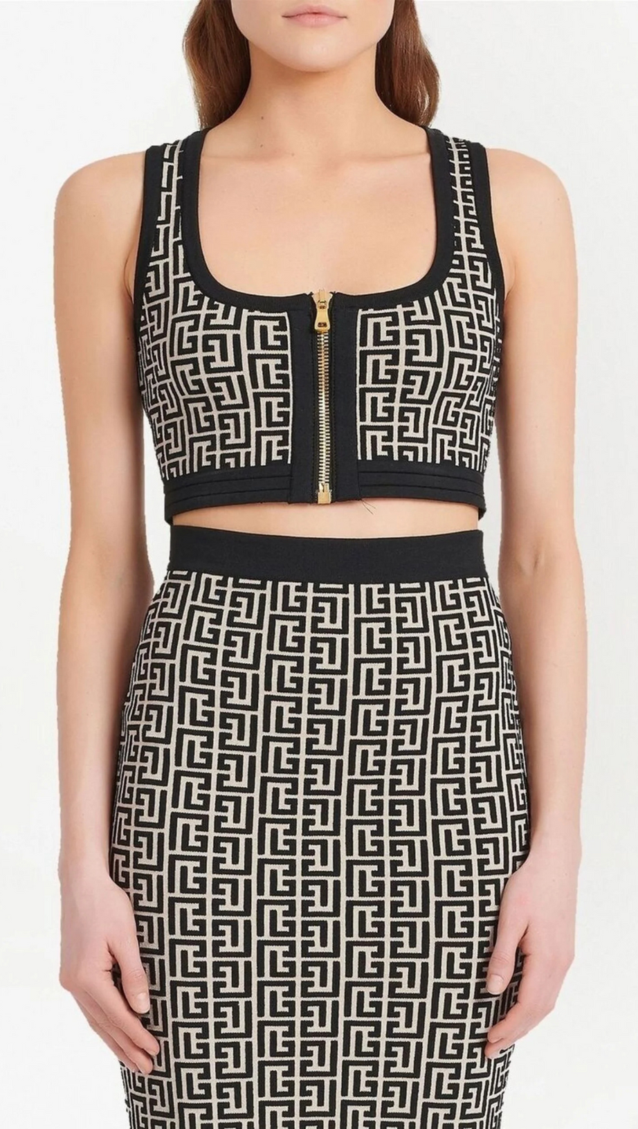 TOP CORTO CON MOTIVO MONOGRAMMA 