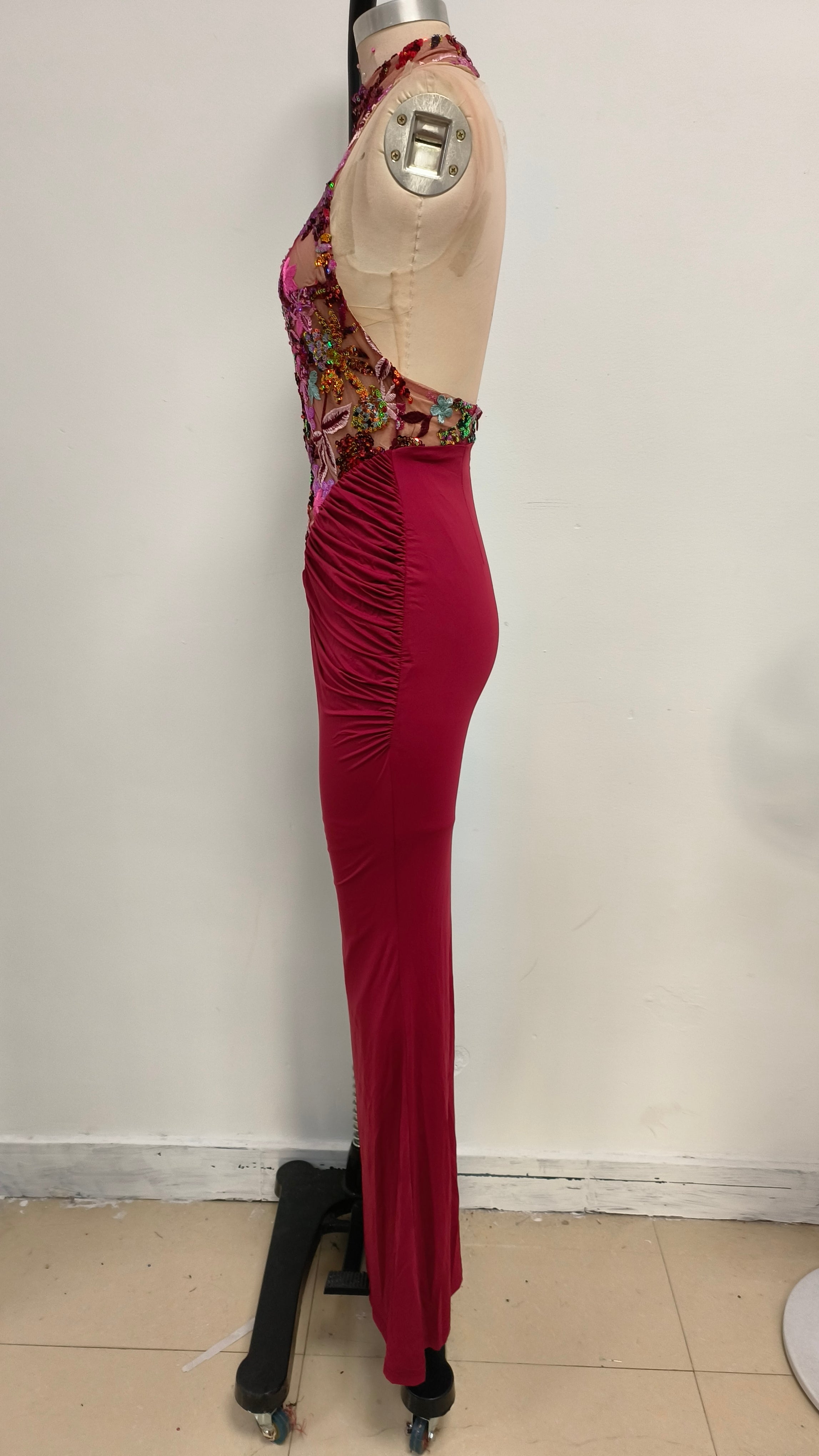 Neckholder-Rock mit Fischschwanz in Pfauenrot 