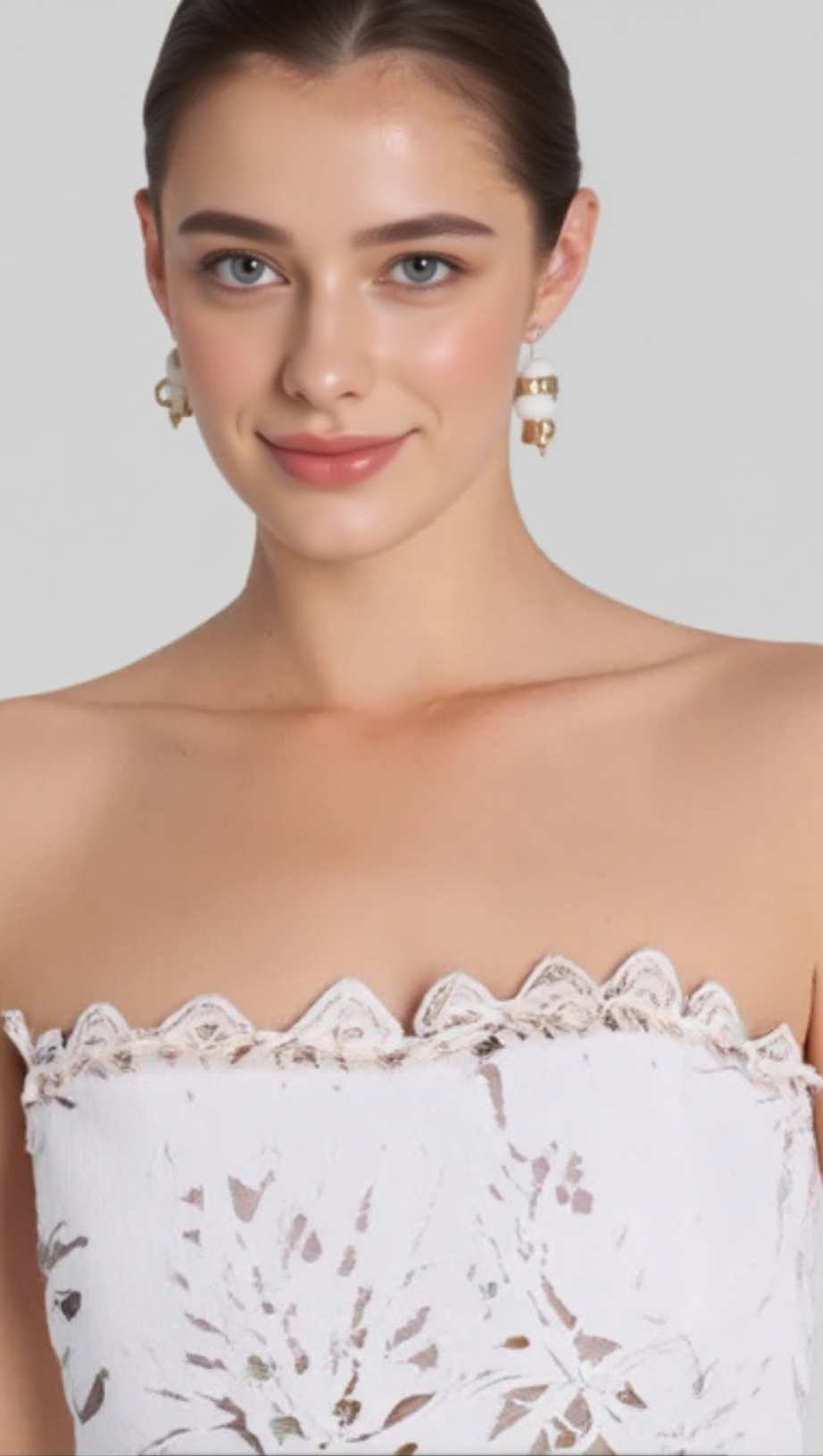 ABITO MIDI IN PIZZO FLOREALE BIANCO CON SPALLE SCOPERTE