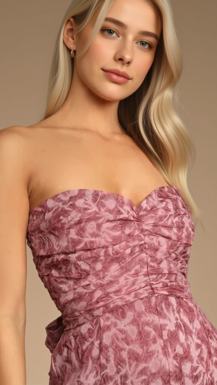 TUTA A GAMBA LARGA SENZA SPALLINE IN ORGANZA