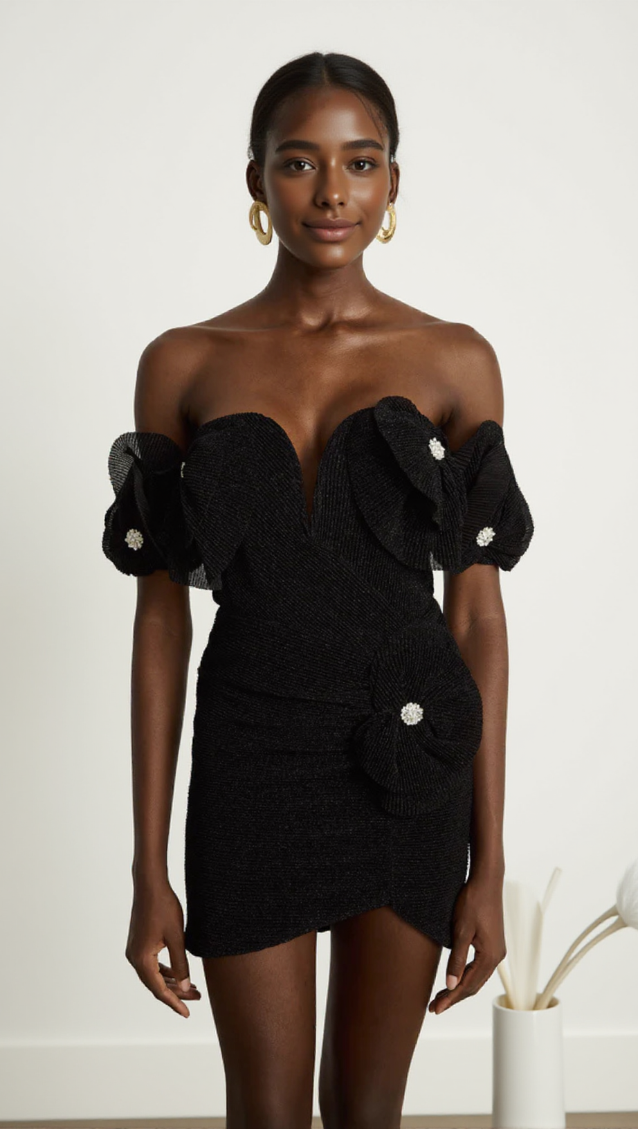 XAVIERA STRAPLESS FLORAL WRAP HIP MINI DRESS IN BLACK