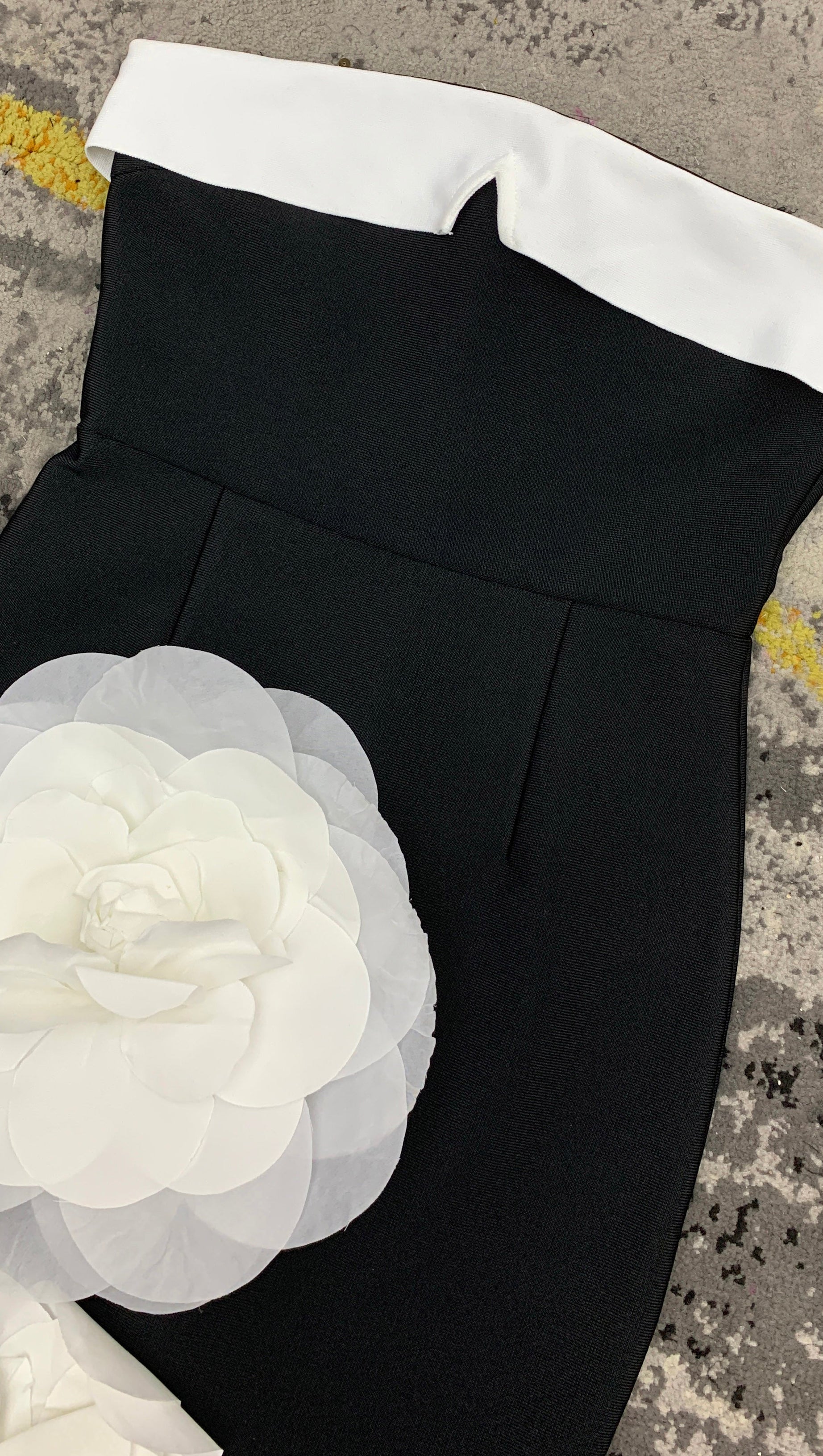 WHITE FLOWER OFF SHOULDER MAXI DRESS IN BLACK