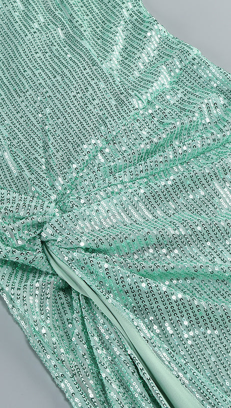 Glitzerndes, Paillettenbesetztes, gedrehtes, gerüschtes, hochgeschlitztes Unterkleid für den Abend