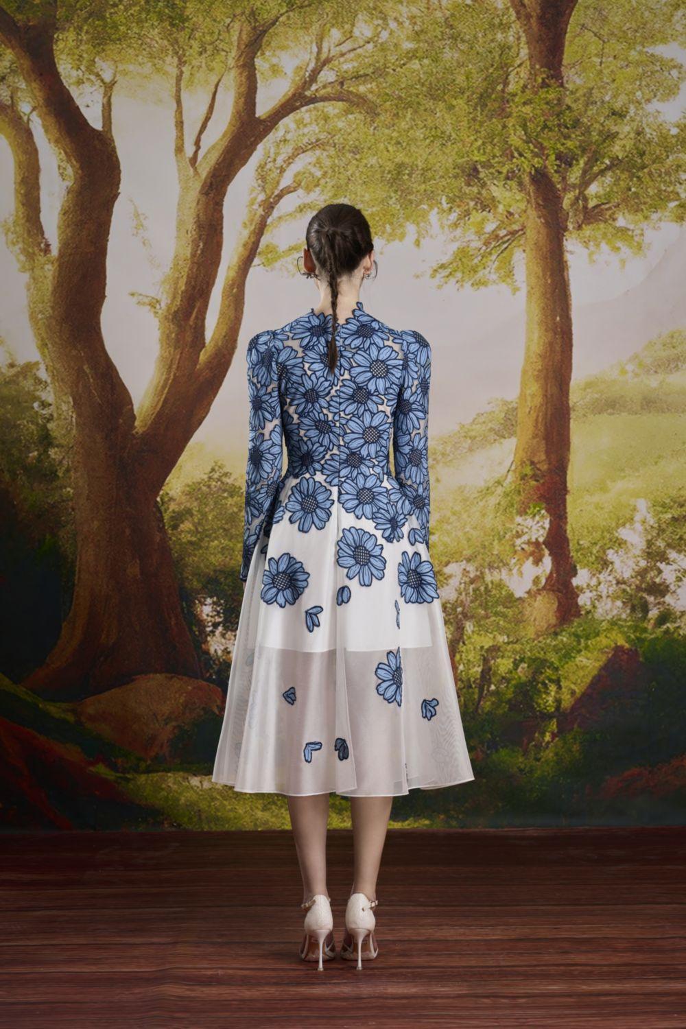 ABITO MIDI IN PIZZO CON SPALLE QUADRATE BLU-BIANCO DANIELLE