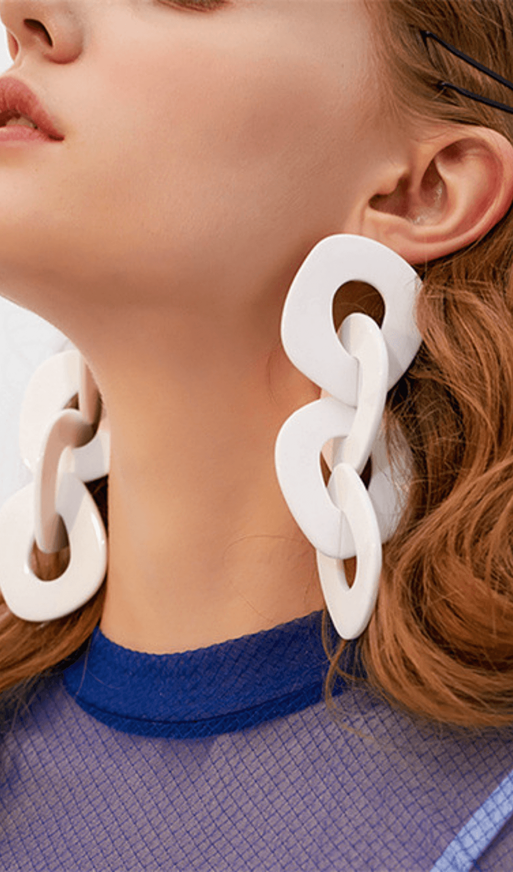 Dekorative Ohrringe aus Acryl 