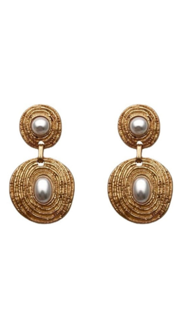 AIIZIE SPIRAL CIRCLE PEARL EARRINGS - product image