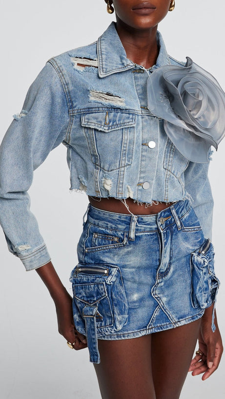 ALAIAO TORN FLOWER DENIM JACKET IN BLUE