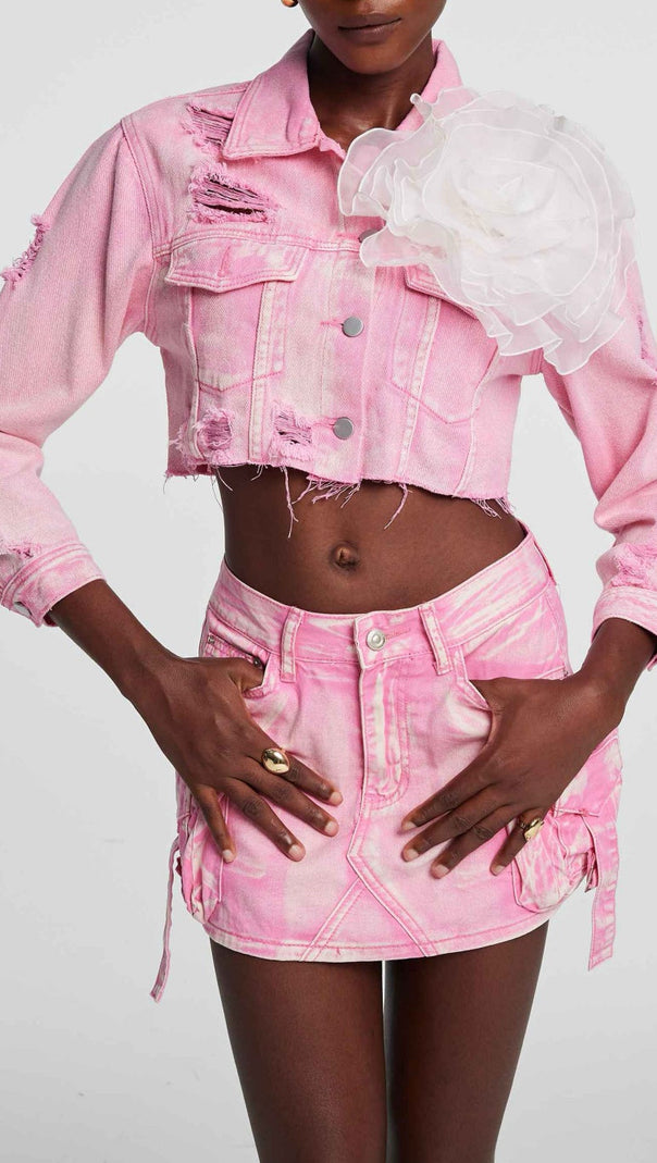 Alaiao – Jeansjacke mit zerrissenen Blumen in Rosa
