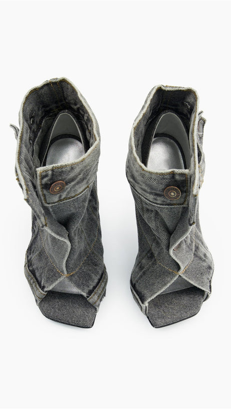 Alisson – Denim-Sandalen mit Knopfleiste und Fischmaul
