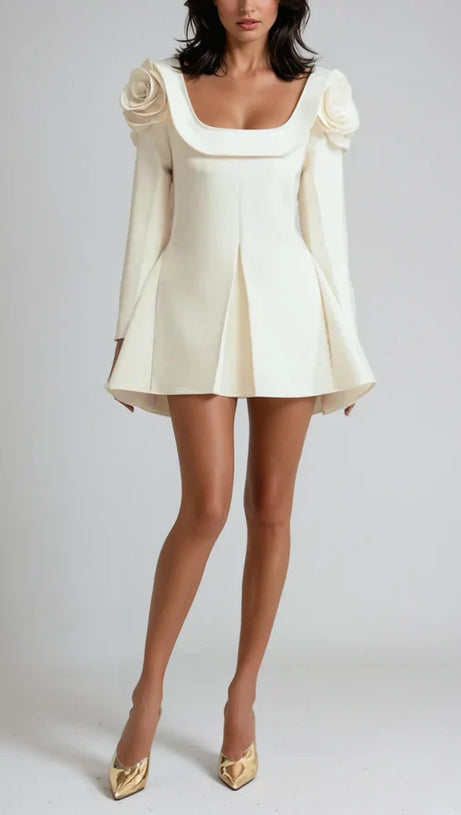 FLOWER SQUARE NECKLINE MINI DRESS IN APRICOT