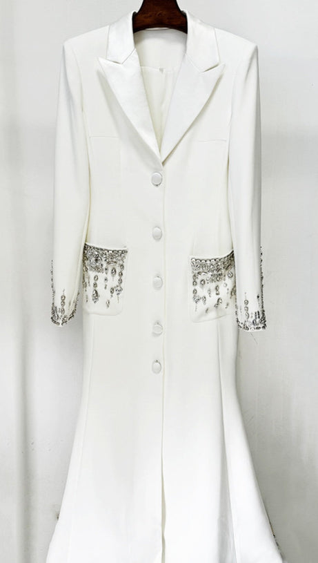 Aurora – Blazer-Maxikleid mit Kristallverzierung