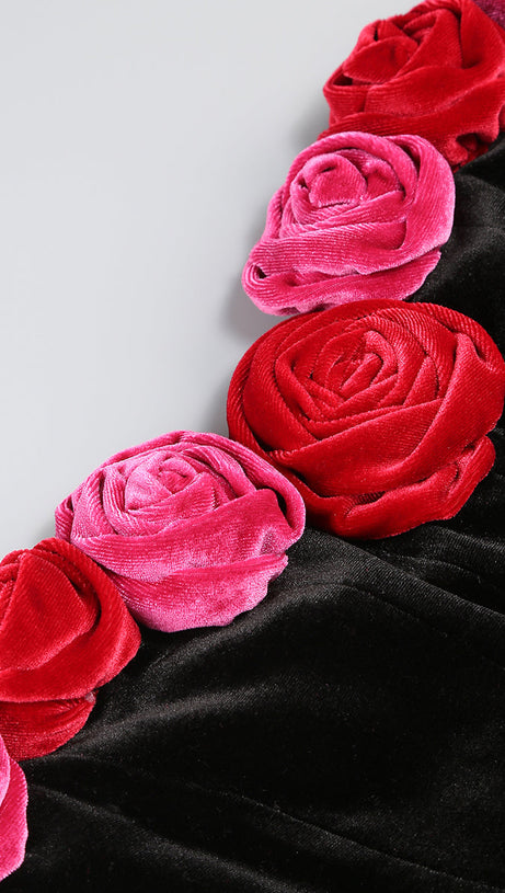 OFF-SHOULDER-MINIKLEID MIT BLUMENAPPLIKATIONEN