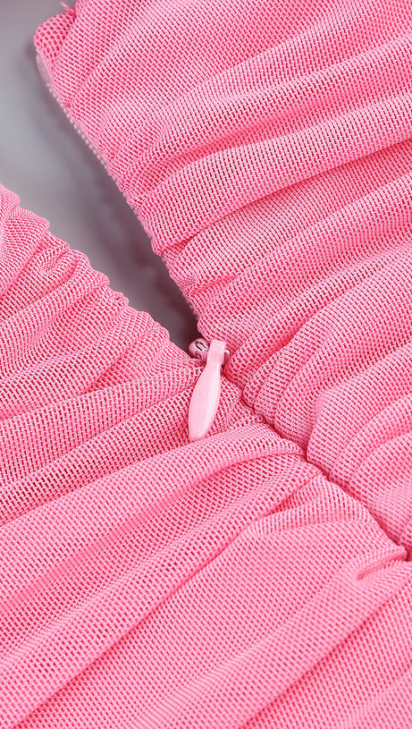 PINK MAXIKLEID MIT AUSSCHNITT UND RÜSCHEN 