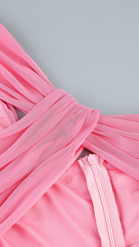 PINK MAXIKLEID MIT AUSSCHNITT UND RÜSCHEN 