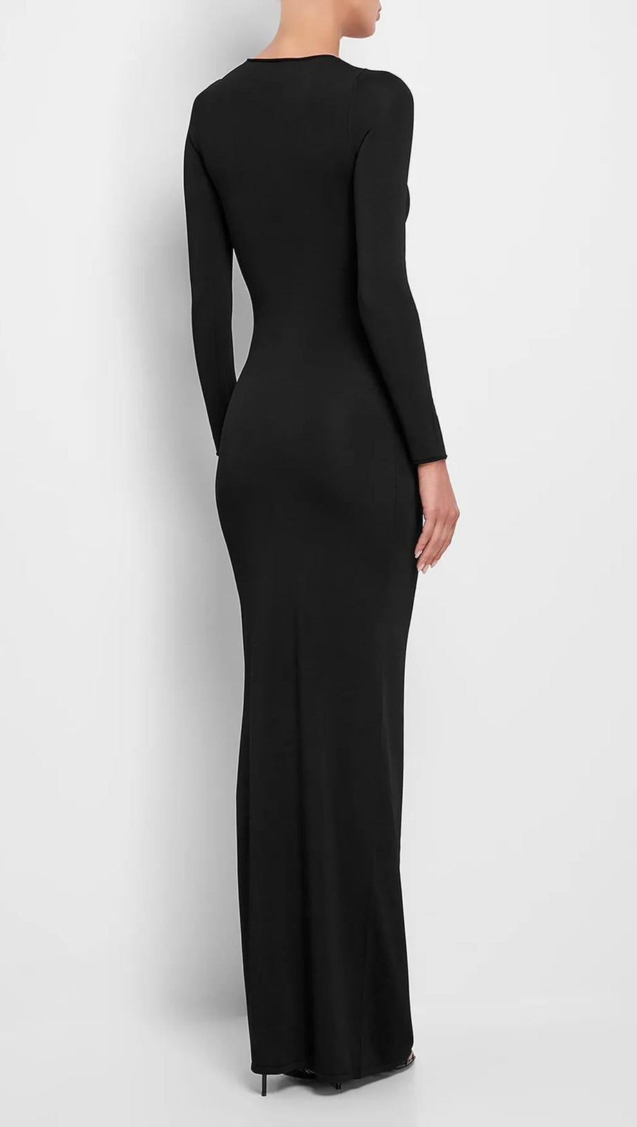 ABITO LUNGO CON TAGLIO A FARFALLA