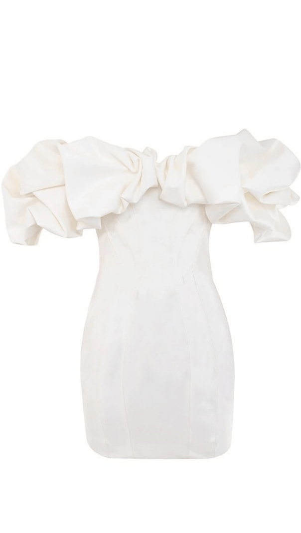 SCHWARZES TRÄGERLOSES KLEID AUS SATIN MIT RÜSCHEN 