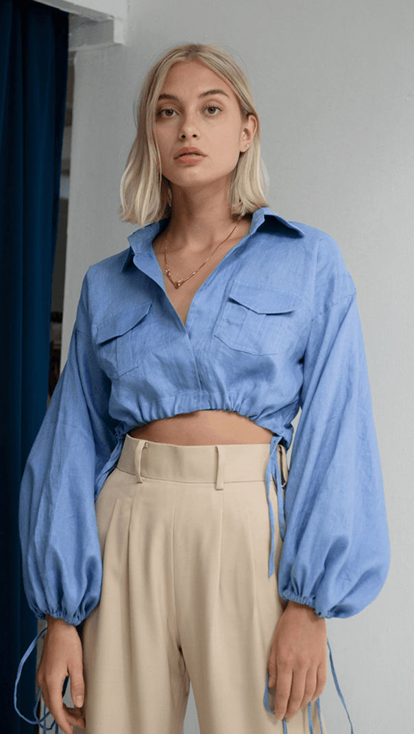 CAMICIA CORTA BLU CON VITA A STRINGA