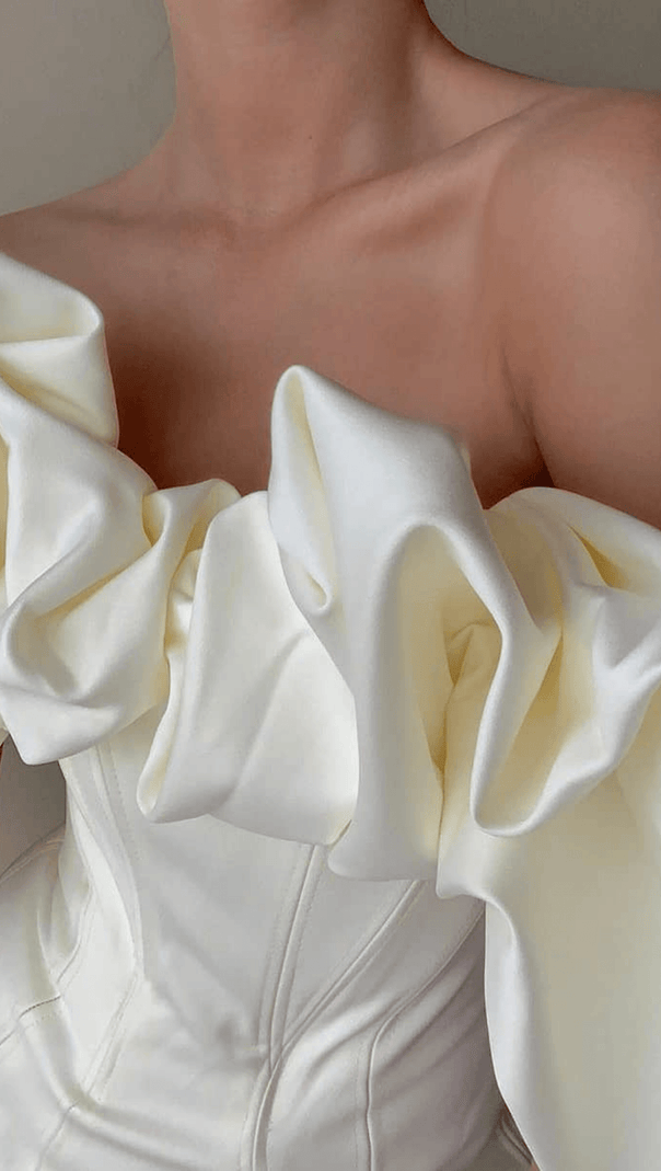 AIIZIE SATIN RUFFLE STRAPLESS DRESS IN WHITE - product image