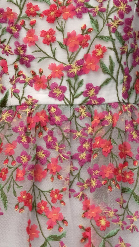 EMBROIDERED FLORAL WHITE FLARE MINI DRESS