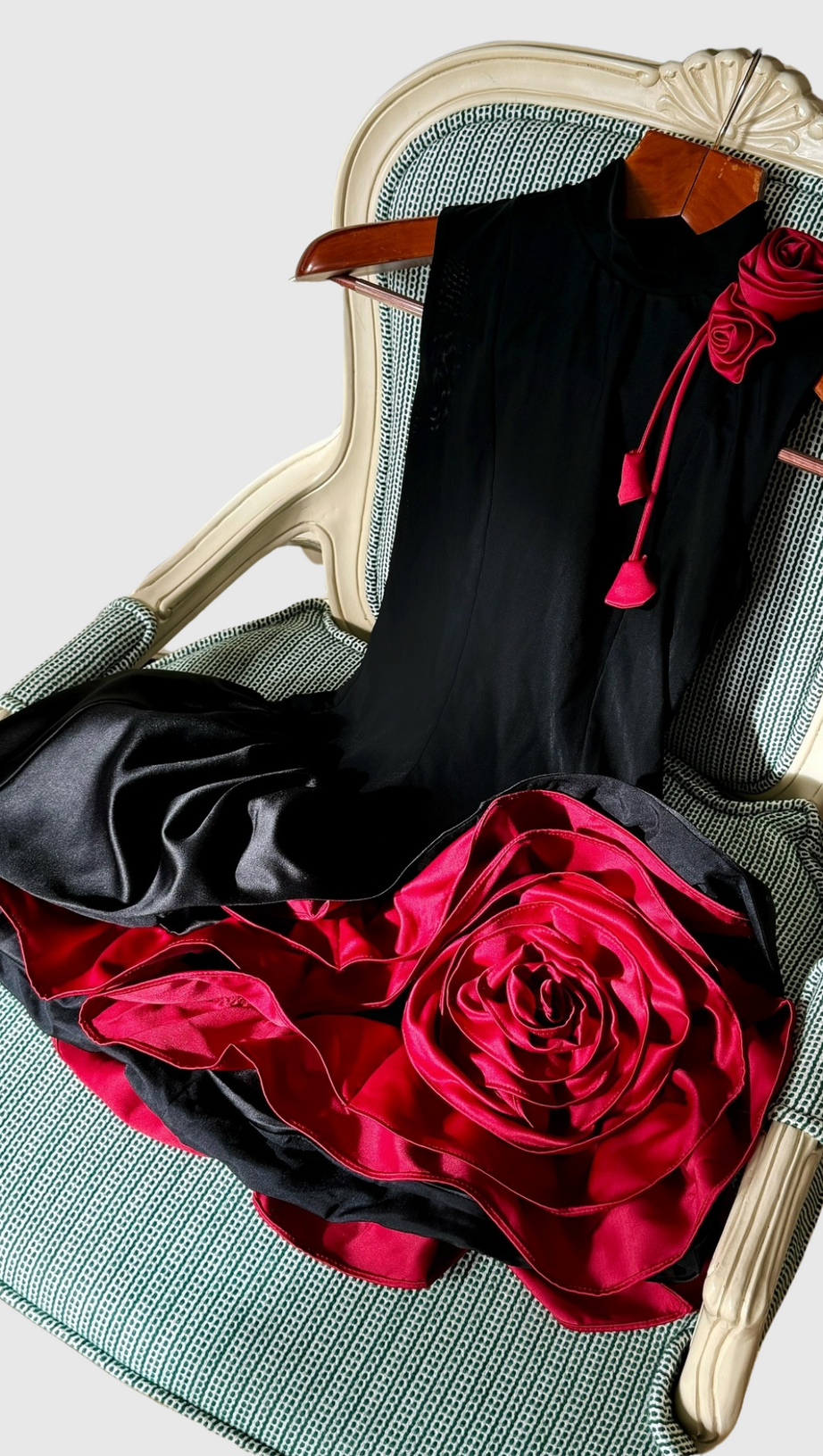 CRISTIANO FLOWER APPLIQUÉ MINI DRESS