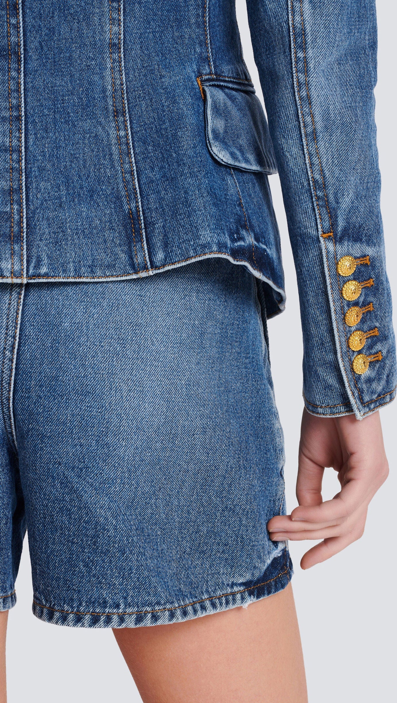 8-BUTTON DENIM JACKET IN NAVY