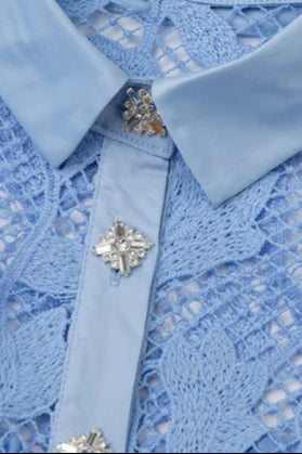 NECKLINE SLEEVELESS PINCHED WAIST MIDI DRESS IN BLUE