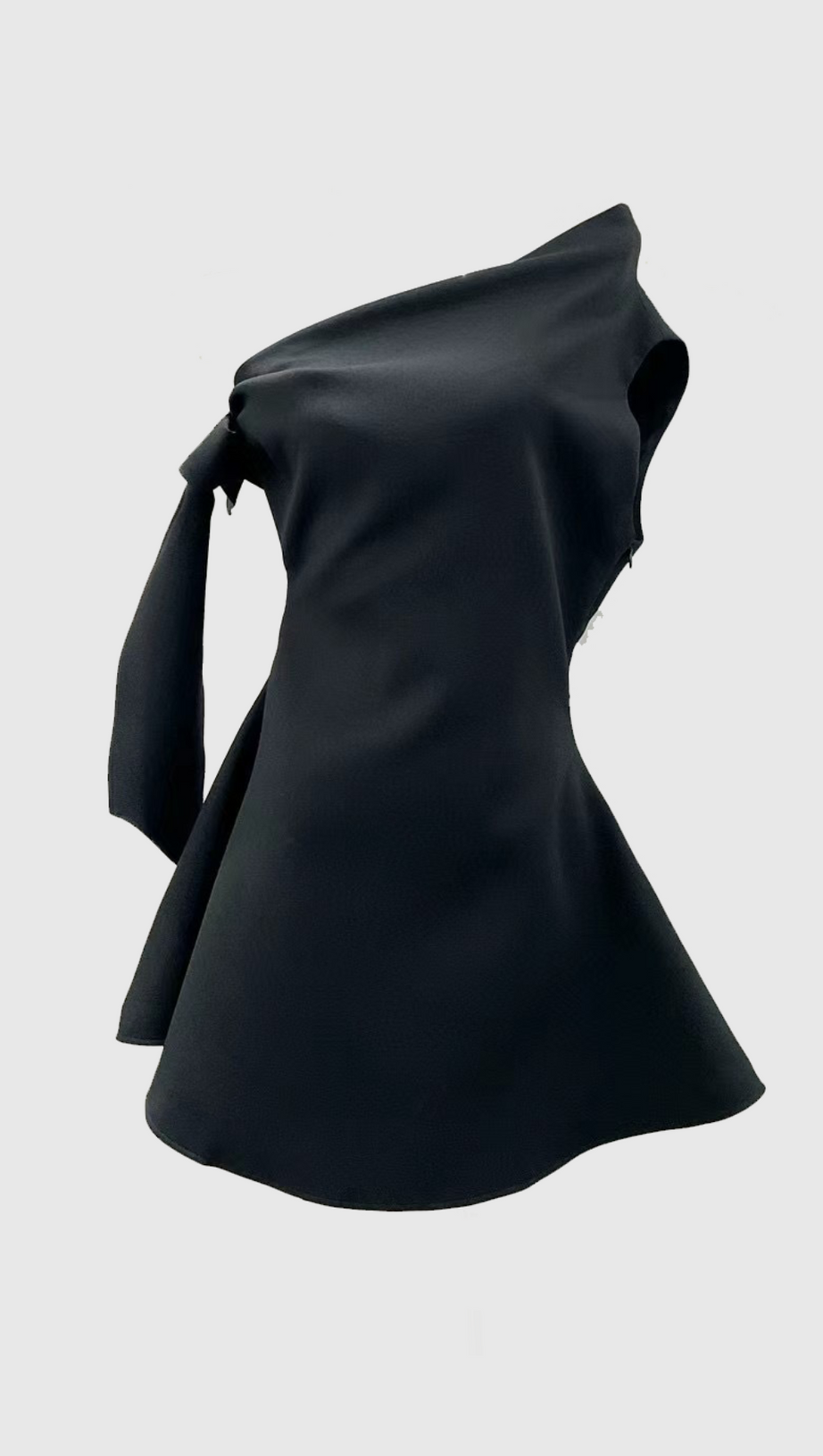 Calwa – Asymmetrisches, ausgestelltes Minikleid mit One-Shoulder-Träger