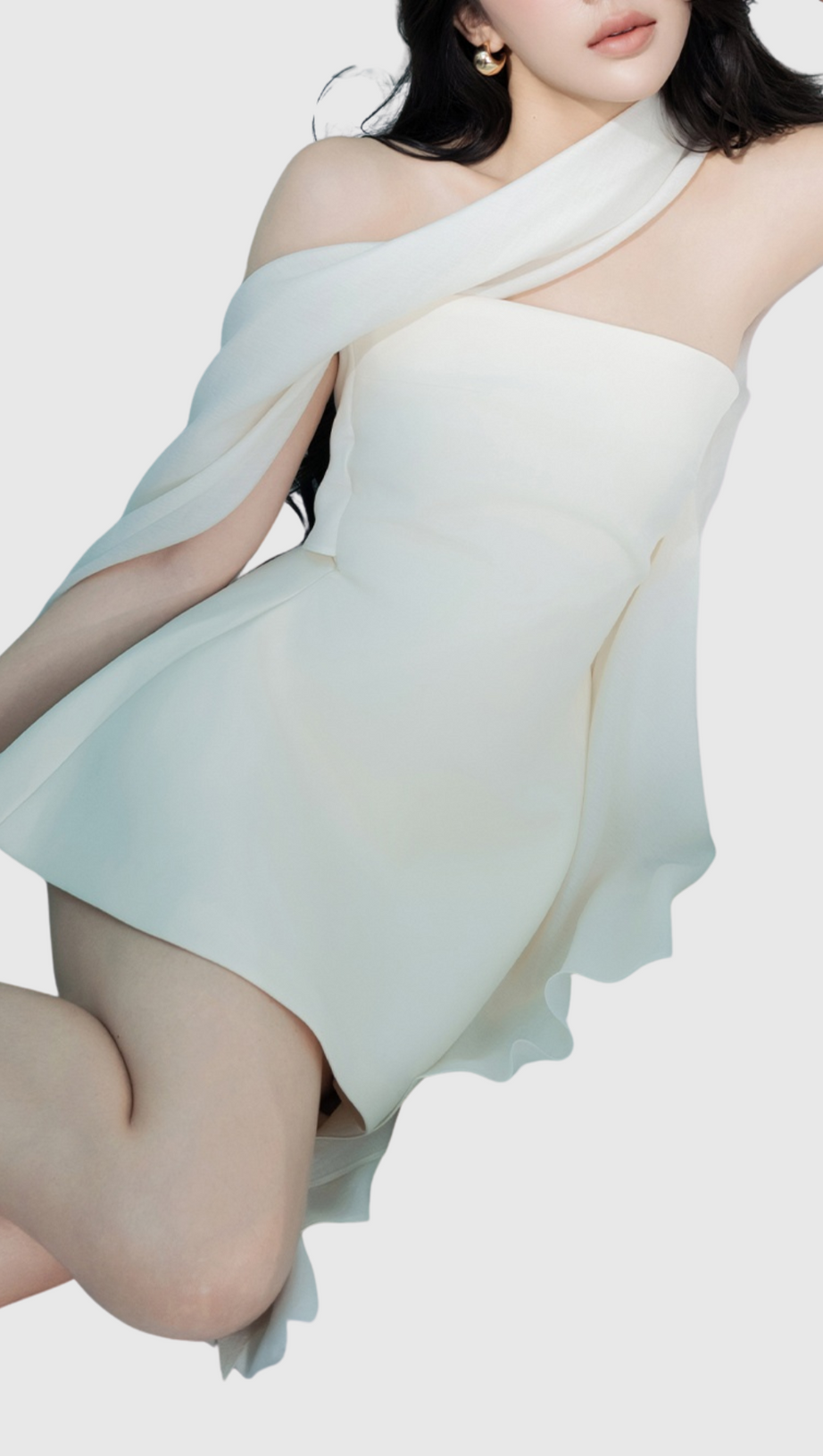 Calwa – Trägerloses, ausgestelltes Minikleid mit Schal